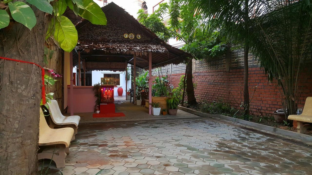 Alis' House Hostel Siem Reap Exterior photo